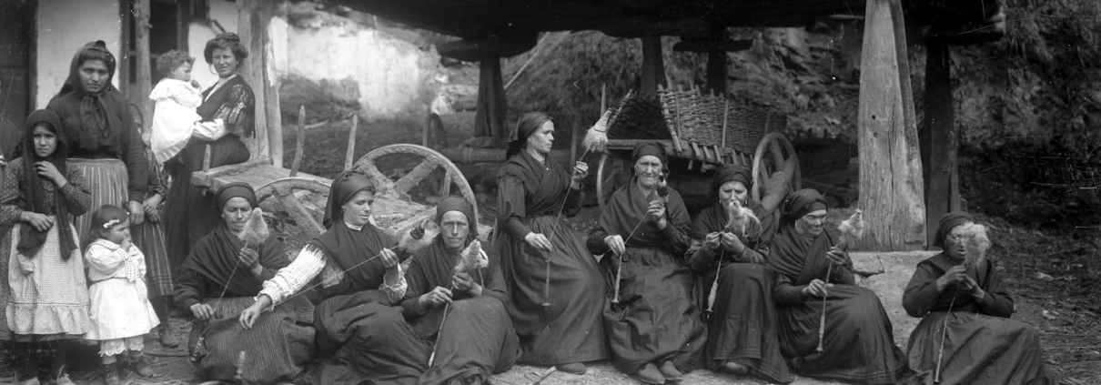 Modesto Montoto, Mujeres filando, h. 1915
